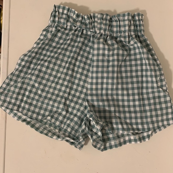 Two piece set - Picture 2 of 2